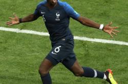 爱游戏中国-博格巴重返赛场，冲击法国队队长位置