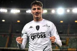 爱游戏体育首页-佩杜拉：佛罗伦萨有意引进国米前锋S-埃斯波西托