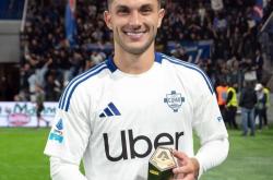 爱游戏体育下载-迪马济奥：科莫前锋斯特雷费扎接近加盟奥林匹亚科斯