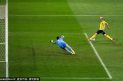 爱游戏体育app-带不动！阿森纳利物浦两大神锋联手造良机 热刺小将失空门
