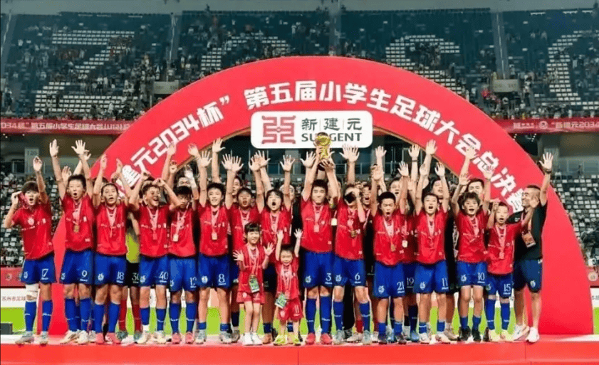 李玮锋失业一年多后复出夺冠！拒中超邀请，前国门助阵