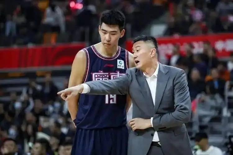 广东2米13中锋打野球，辽宁新星有望留洋，北控2换1报价CBA得分王