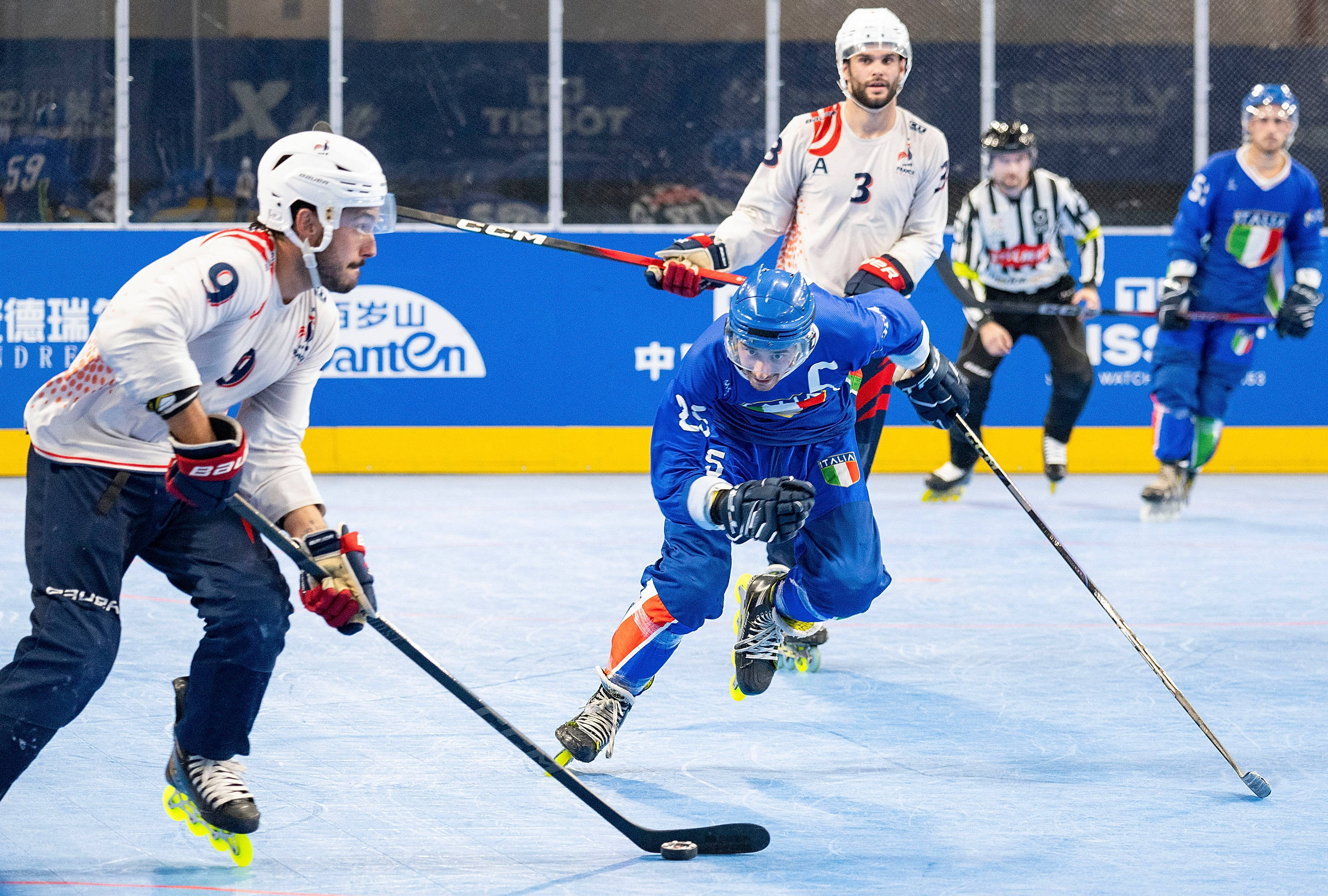 （成都世运会）单排轮滑球——男子预赛：法国队胜意大利队