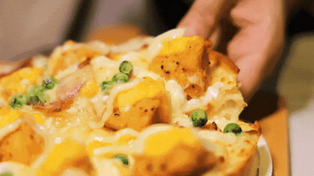 比萨星人速冲！达美乐比萨限时买一送一*，美味加倍享！