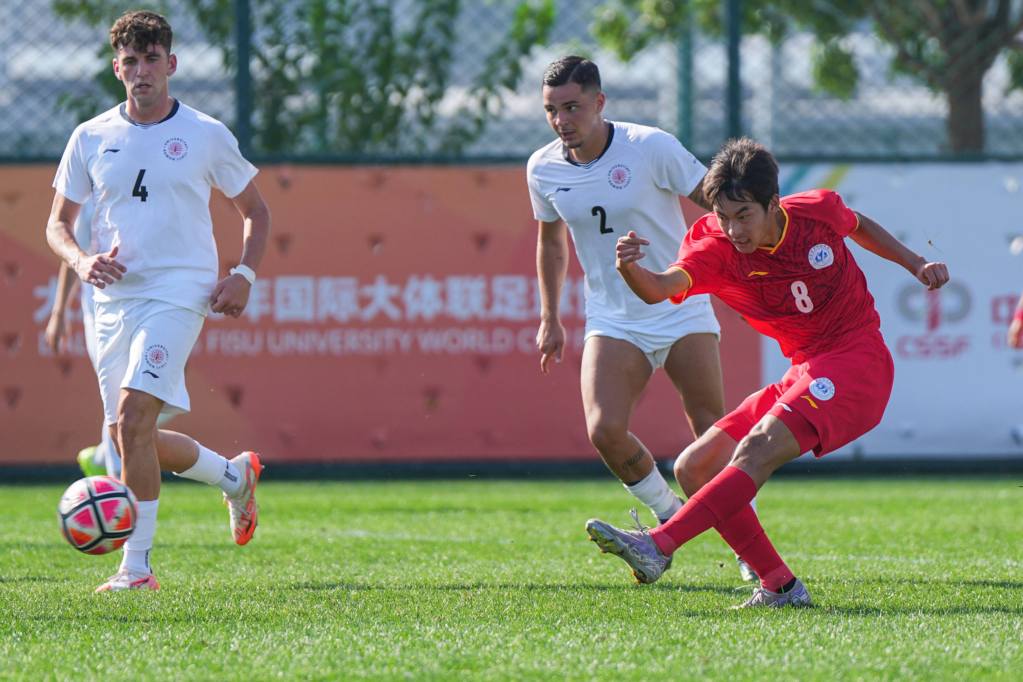 （体育）足球——国际大体联足球世界杯排位赛：北京航空航天大学队不敌拉蒙鲁尔大学队