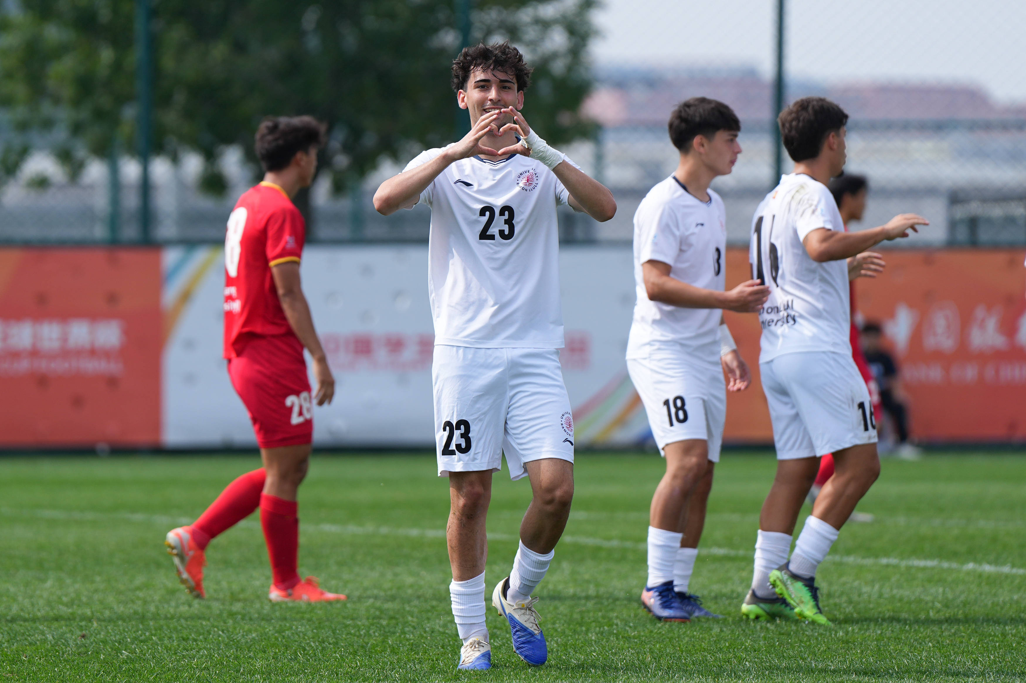 （体育）足球——国际大体联足球世界杯排位赛：北京航空航天大学队不敌拉蒙鲁尔大学队